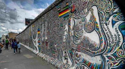 德国为什么在二战之后要建造柏林墙 有什么意义吗