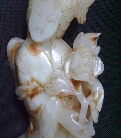 刘备睡觉有什么特殊癖好吗 为什么喜欢抱着玉美人呢