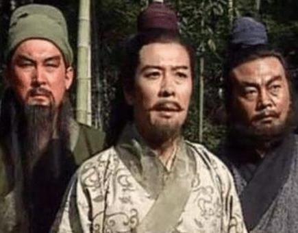 刘备没有靠山又没有钱 刘备是怎么养活军队的