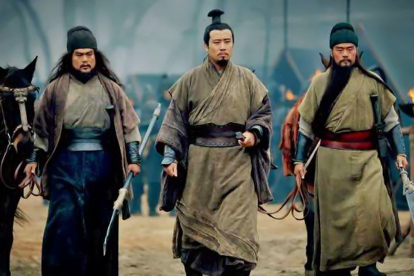 刘备没有靠山又没有钱 刘备是怎么养活军队的