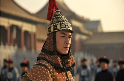 雍正继位之后为什么对老十四网开一面 却对老八这么惨呢