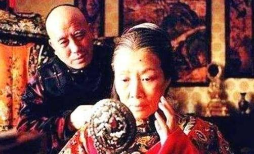 李莲英为什么死后只剩下了一个头