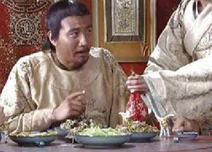 朱元璋吃饭吃出头发厨子怎么样了 这个厨子是怎么升官的