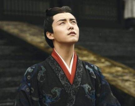 刘备可是打着匡扶汉室的旗号 为什么汉献帝不前去投靠他呢