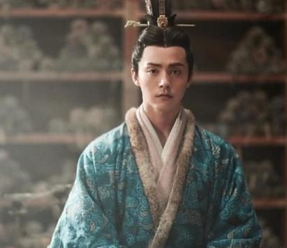 刘备可是打着匡扶汉室的旗号 为什么汉献帝不前去投靠他呢