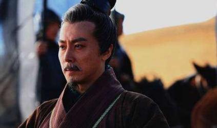 斗子文为什么要躲起来