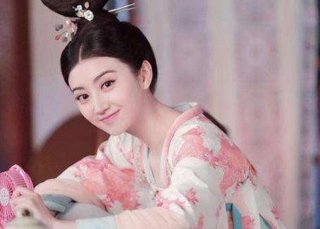 他被爱妾推上皇位，死前为什么把爱妾缢杀