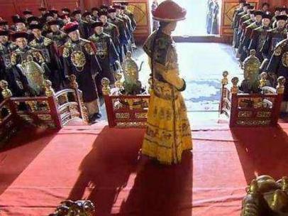 古代上朝的官员那么多 站位不够怎么办