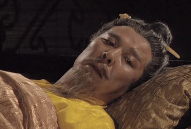 刘备将兵权交给李严，为什么不交给诸葛亮呢