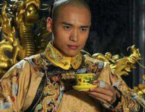 努尔哈赤的小儿子爱新觉罗&middot;多铎，皇太极为什么拉拢他