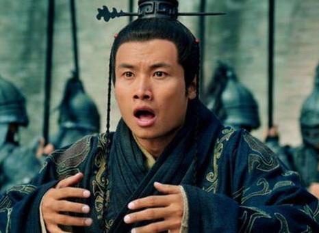 曹植为什么会在夺嫡之战中败给曹丕呢 主要还是猪队友神对手