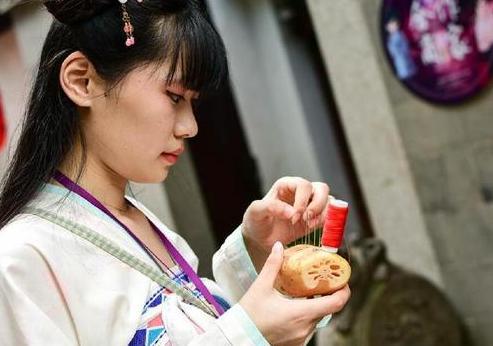 古代的人们是怎么过七夕的 古人都有什么活动呢