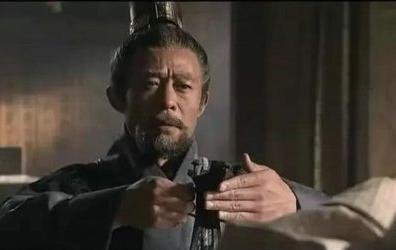 秦始皇继承“六世余烈”,秦国历经百年统一中国,为什么十几年就灭亡了?