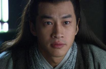 他是吕布的义父 为什么两人最后会翻脸呢