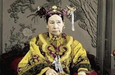 珍妃井井口非常的狭窄 慈禧是如何将珍妃塞进井中淹死的