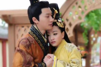 王满堂是怎么当上皇后的