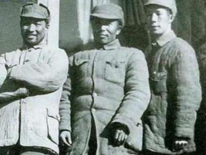 莫文骅按资历该授上将，为什么最后却授了中将