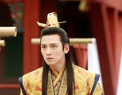 历史上皇帝在上妃子的日子才能好过 此妃子为什么敢逼皇帝退位