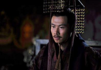 关羽真的是刘备的兄弟吗 为什么被杀之后不是先报仇而是称帝呢