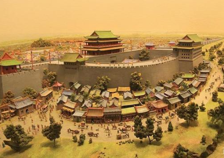 朱棣迁都北京后，为什么依旧派人寻找建文帝的下落