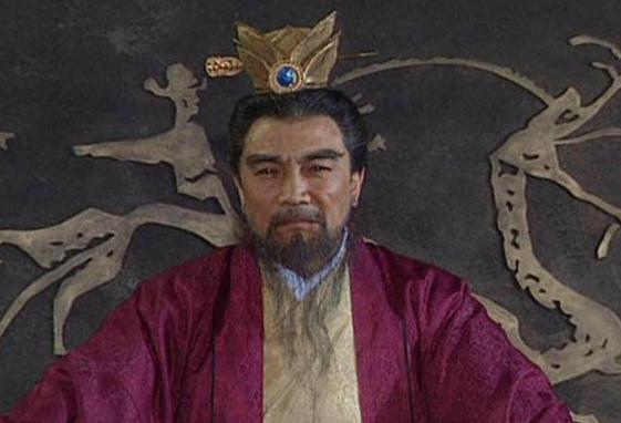 周瑜遭到曹操和刘备的抹黑,为什么孙权还如此信任他