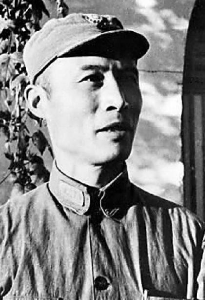 吕正操遭叛变者出卖,他是怎么从包围圈死里逃生的