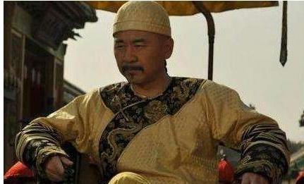 康熙帝刚去世，雍正为什么就迫不及待的羞辱宜妃