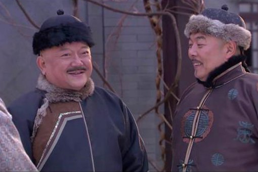 和珅为什么会被治罪，他的长子丰绅殷德有事怎么全身而退的