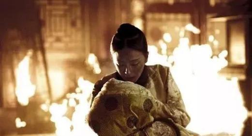 祖母和孙女前后进宫，祖母宠冠六宫，孙女结局如何