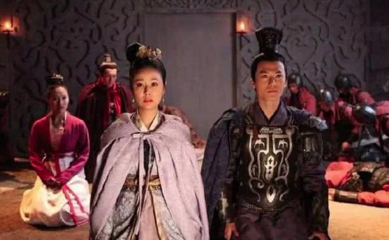 妃子被赶出皇宫,为什么执意要嫁给乞丐