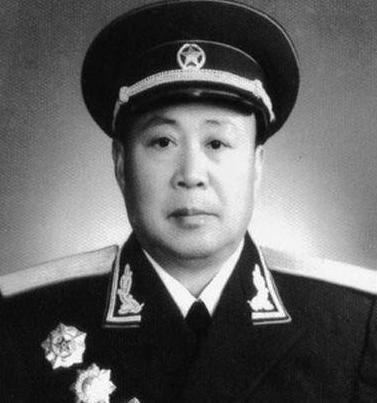 张国焘探望罗厚福，得知军衔后为什么跪地痛哭