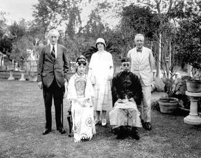 宣统帝为什么每次吃饭的时候不敢吃饭