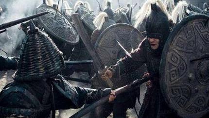 古代打仗第一排这么的危险 为什么还是有人不停的往上冲呢