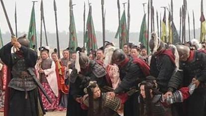 古代打仗第一排这么的危险 为什么还是有人不停的往上冲呢