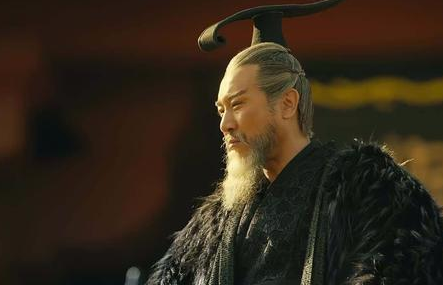 董卓年轻的时候并不是残暴之人 起兵之后为什么会性格大变