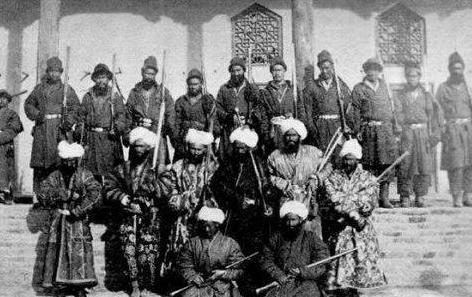 大清连龙兴之地都可以不要，那为什么一定要收复新疆