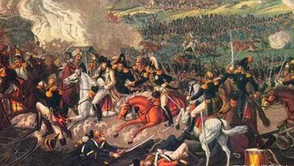 俄国为什么能将拿破仑的法兰西铁蹄给扳折 难道是太强大了吗