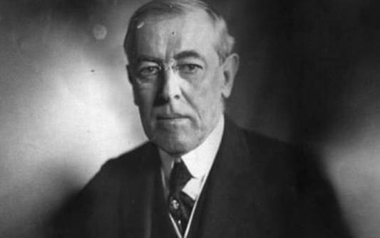 李承晚有韩国“国父”称号为什么现在却被视为“半岛的罪人”