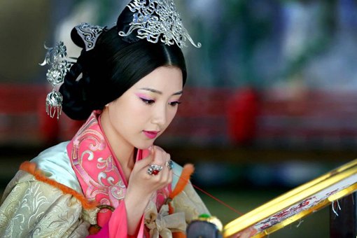 上官小妹为何6岁当皇后，15岁成太后，结局如何