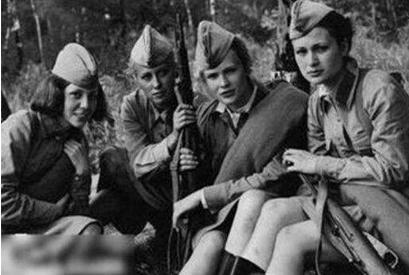 二战期间苏联军队是如何做到一往无前的 斯大林是怎么做的