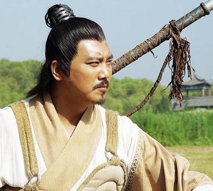 单雄信死前为什么别人的酒都没有喝 只喝程咬金一个人的呢