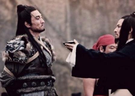 单雄信死前为什么别人的酒都没有喝 只喝程咬金一个人的呢