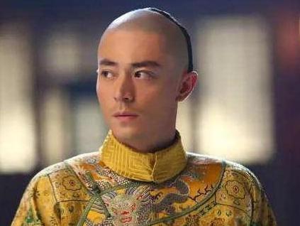 和珅聪明能干 为什么不巴结嘉庆给自己留条后路呢