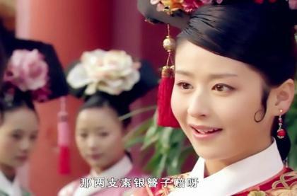 甄嬛传中选秀时期夏冬春的旗头为什么与众不同 难道有内幕吗