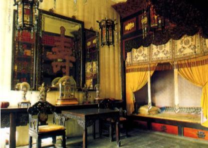 古时候皇帝的寝宫为什么只有十平米 为什么不建大一点呢