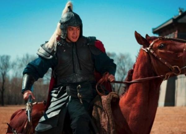 吕布骁勇善战,曹操为什么不将他收归麾下