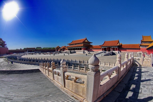 清朝紫禁城的保护措施揭秘：嘉庆皇帝为什么能被刺