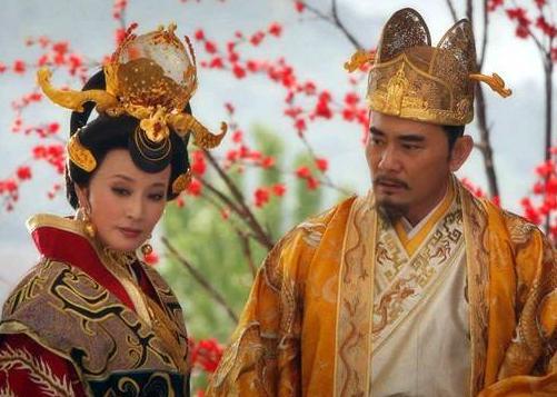 杨坚当上皇帝后，为什么还要离家出走