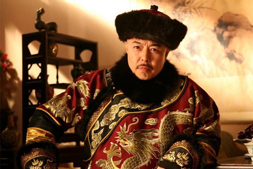 乾隆明知和珅巨贪，为什么还放任和珅