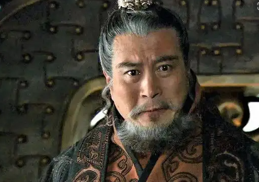 袁绍为什么能够拥兵自重